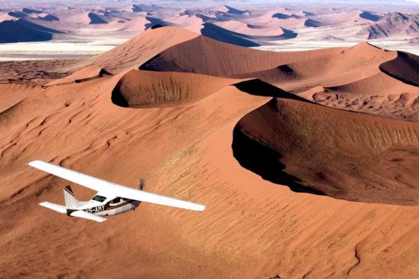 Flying safari along the Skeleton Coast - Namibia